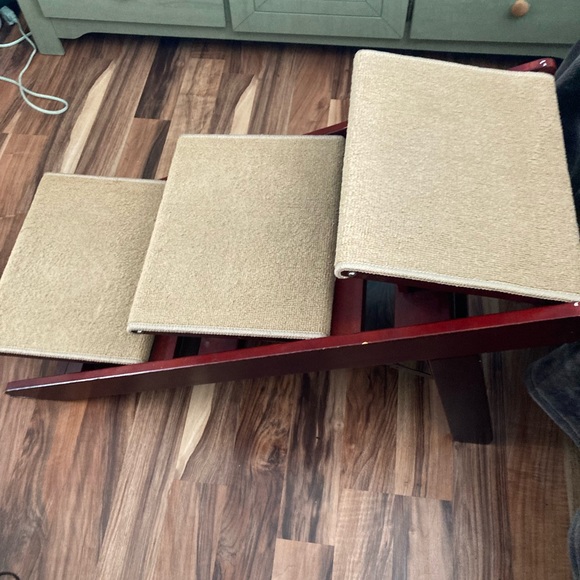 Faux cherrywood carpeted pet stairs that turn into a ramp - Picture 3 of 10